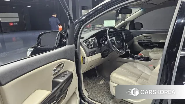 Kia The New Carnival 2018 Черный из Кореи, фото 2