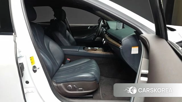 Genesis Electrified G80 (RG3) 2021 Белый из Кореи, фото 2