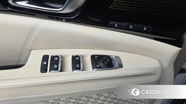 Kia The New Carnival 4th Generation 2024 Серый из Кореи, фото 2