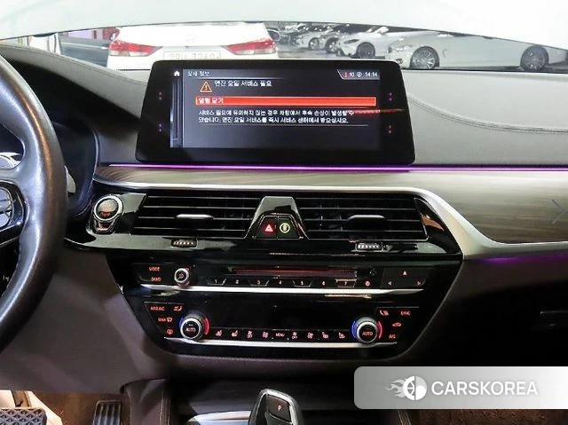 BMW 5 Series (G30) 2018 Серебристо-серый из Кореи, фото 2