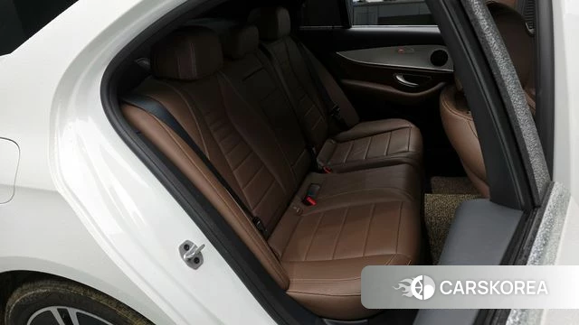 Mercedes-Benz E-Class W213 2021 Белый из Кореи, фото 2
