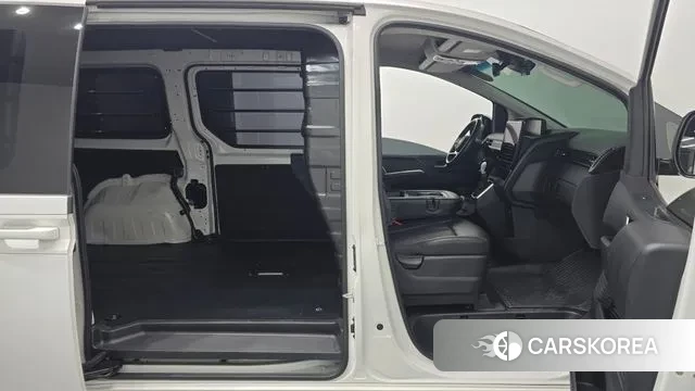 Hyundai Staria 2022 Белый из Кореи, фото 2