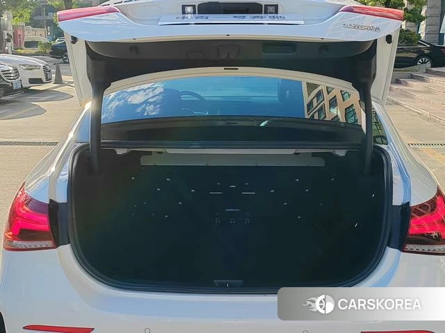 Mercedes-Benz Class A 2022 Белый из Китая, фото 2