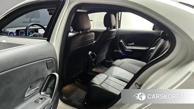 Mercedes-Benz A-Class W177 2021 Белый из Кореи, фото 2