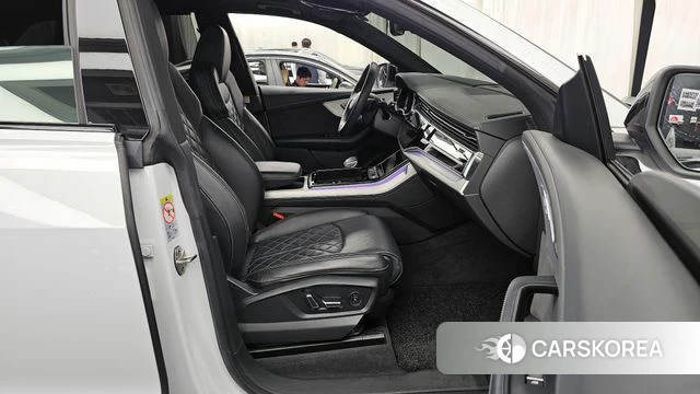 Audi Q8 (4M) 2022 Белый из Кореи, фото 2