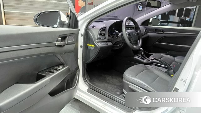 Hyundai Avante AD 2018 Белый из Кореи, фото 2