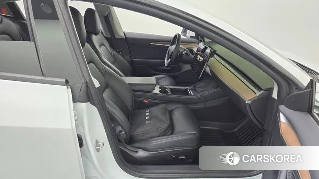 Tesla Model 3 2022 Белый из Кореи, фото 2