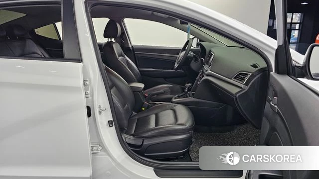 Hyundai Avante AD 2018 Белый из Кореи, фото 2