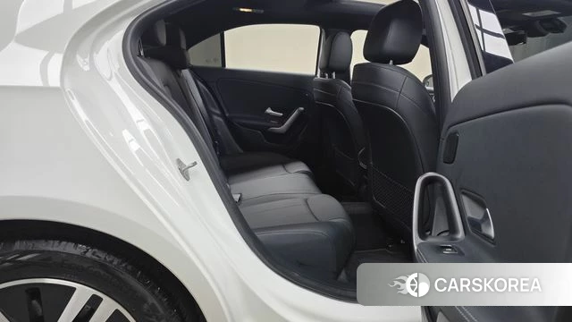 Mercedes-Benz A-Class W177 2021 Белый из Кореи, фото 2