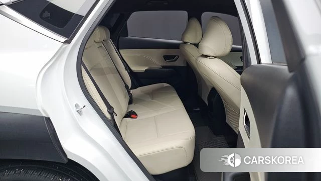 Hyundai Kona Hybrid (SX2) 2023 Белый из Кореи, фото 2