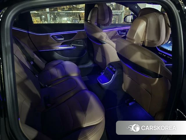 Mercedes-Benz E-class 2024 Черный из Китая, фото 2