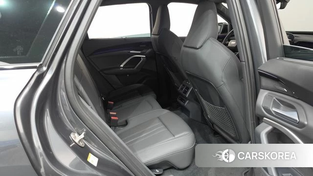 Audi Q5 (80A) 2025 Серый из Кореи, фото 2