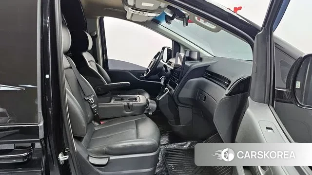 Hyundai Staria 2021 Черный из Кореи, фото 2