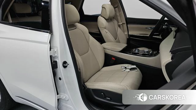 Genesis GV70 2024 Белый из Кореи, фото 2
