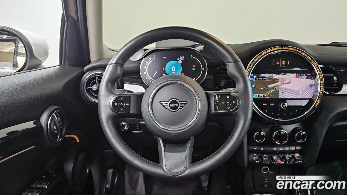 Mini Cooper 2023 Песочный из Кореи, фото 2