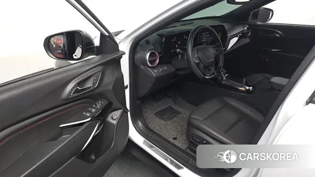 Chevrolet (GM Daewoo) Trax Crossover 2024 Белый из Кореи, фото 2