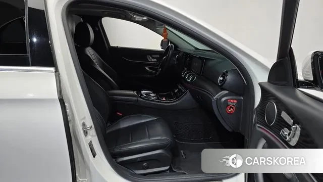 Mercedes-Benz E-Class W213 2020 Белый из Кореи, фото 2