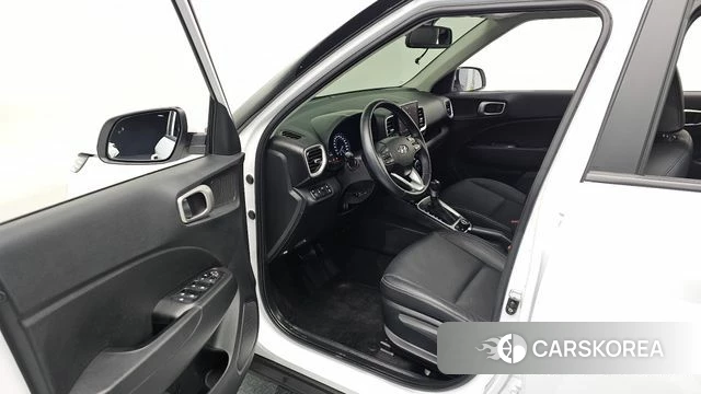 Hyundai Venue 2021 Белый из Кореи, фото 2