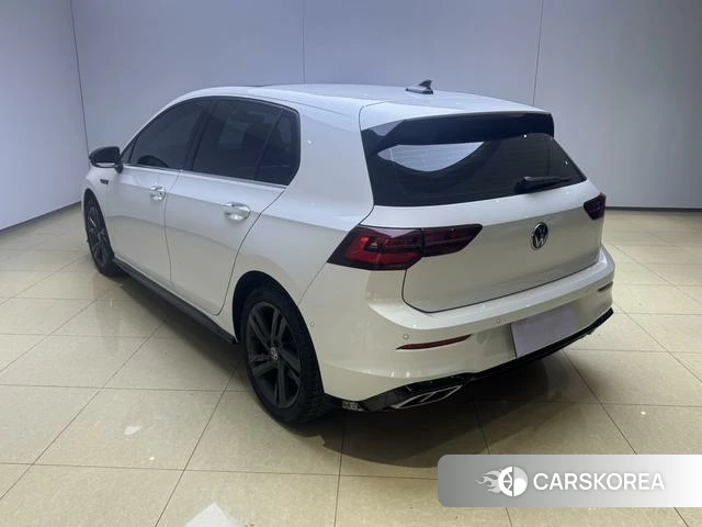 Volkswagen Golf 2023 Белый из Китая, фото 2