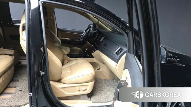 Kia The New Carnival 2019 Черный из Кореи, фото 2