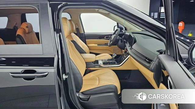Kia Carnival 4th generation 2022 Черный из Кореи, фото 2