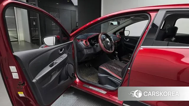 Renault Korea (Samsung) Clio 2019 Красный из Кореи, фото 2