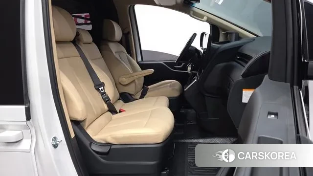 Hyundai Staria 2024 Белый из Кореи, фото 2