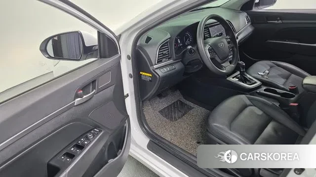 Hyundai Avante AD 2018 Белый из Кореи, фото 2