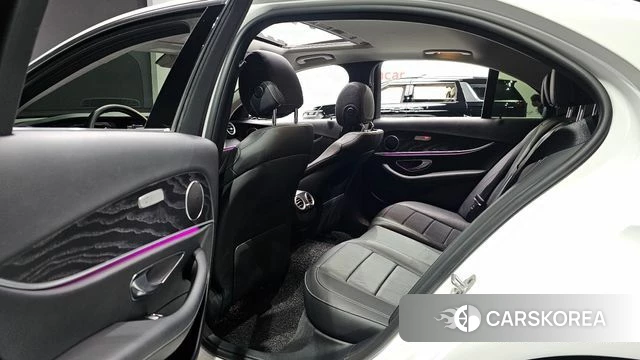 Mercedes-Benz E-Class W213 2019 Белый из Кореи, фото 2