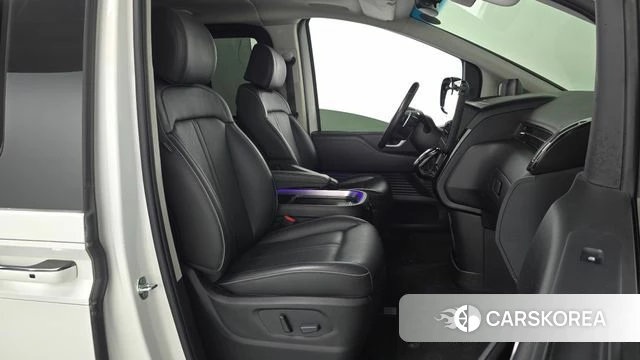 Hyundai Staria 2021 Белый из Кореи, фото 2