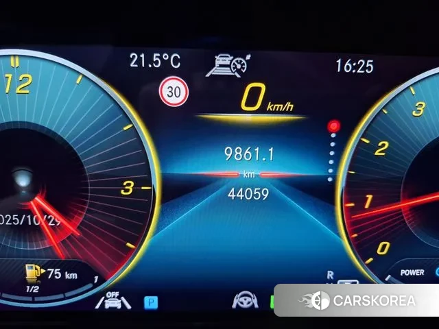 Mercedes-Benz CLS-Class C257 2023 Белый из Кореи, фото 2