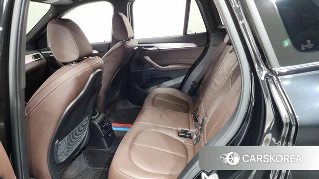 BMW X1 (F48) 2022 Черный из Кореи, фото 2
