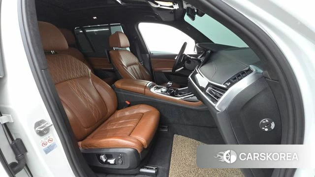 BMW X7 (G07) 2020 Белый из Кореи, фото 2