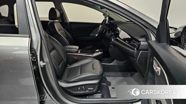 Kia Niro Plus 2023 Серый из Кореи, фото 2