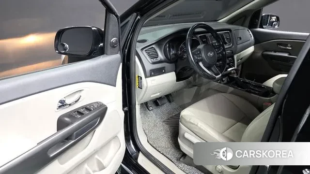 Kia The New Carnival 2019 Черный из Кореи, фото 2