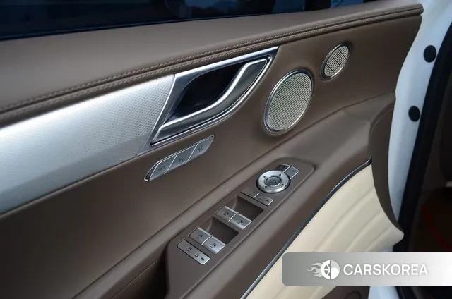 Genesis GV80 2023 Белый из Кореи, фото 2