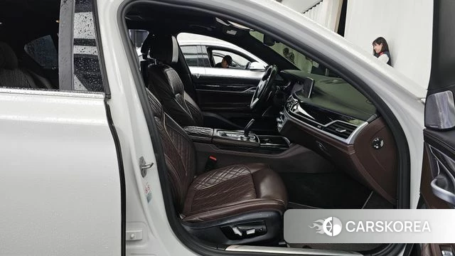 BMW 7 Series (G11) 2019 Белый из Кореи, фото 2