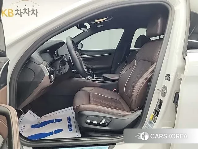 BMW 5 Series (G30) 2020 Белый из Кореи, фото 2