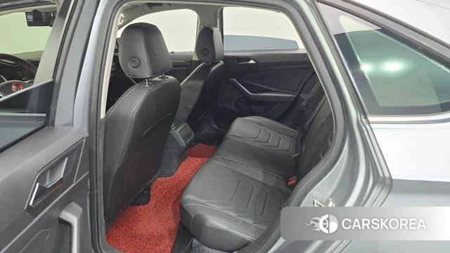 Volkswagen 7th Generation of Jetta 2020 Серебристо-серый из Кореи, фото 2