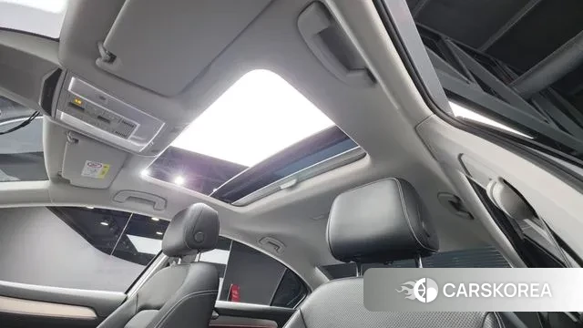 Volkswagen Passat GT (B8) 2021 Серебристо-серый из Кореи, фото 2