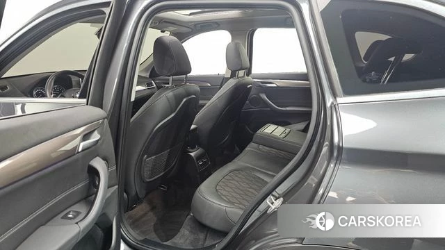 BMW X1 (F48) 2021 Серый из Кореи, фото 2