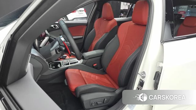 BMW 1 Series (F70) 2025 Белый из Кореи, фото 2