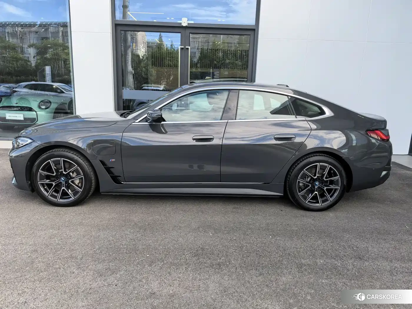 BMW i4 2025 Silver/gray из Китая, фото 2