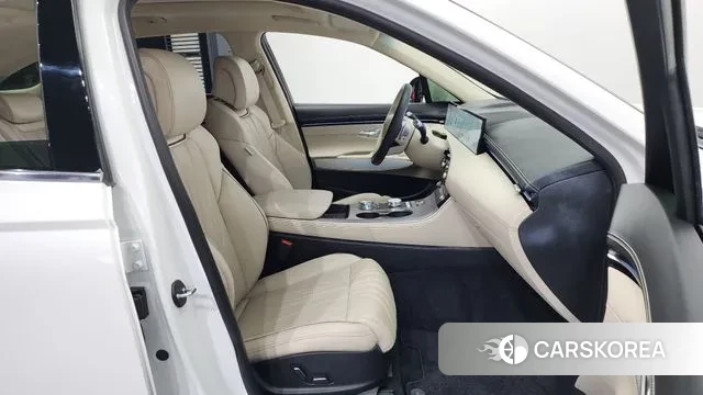 Genesis GV70 2025 Белый из Кореи, фото 2