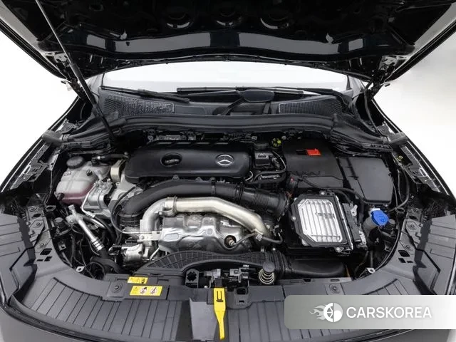 Mercedes-Benz GLA - Class H247 2025 Черный из Кореи, фото 2