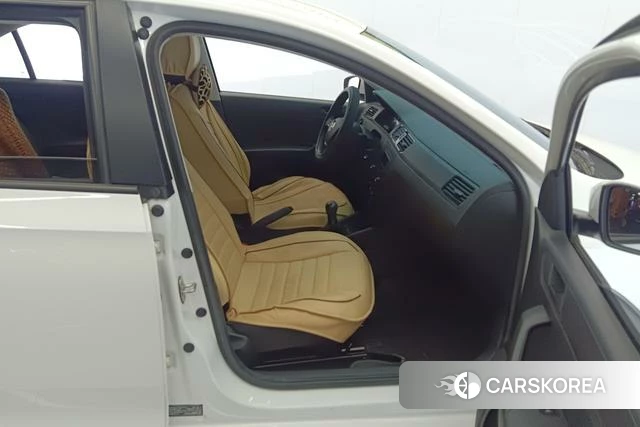 Volkswagen Santana 2021 Белый из Китая, фото 2