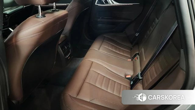 BMW 4 Series (G22) 2025 Серебристо-серый из Кореи, фото 2