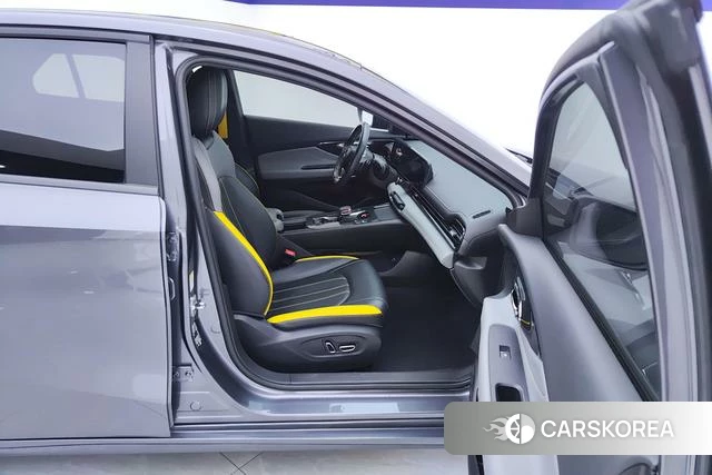 GAC Trumpchi Shadow Leopard 2022 Темно-серый из Китая, фото 2