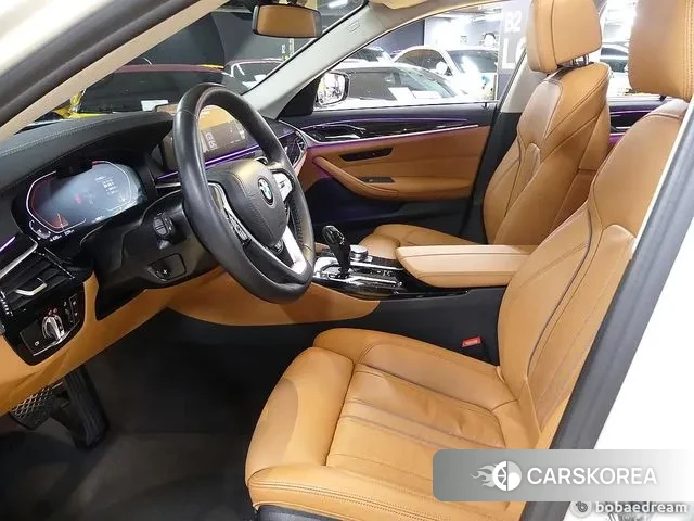 BMW 5 Series (G30) 2022 Белый из Кореи, фото 2