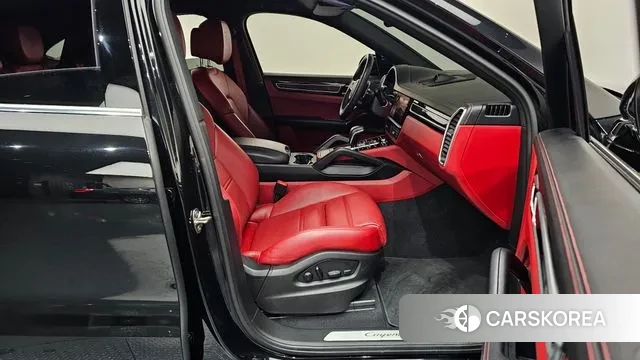 Porsche Cayenne (PO536) 2022 Черный из Кореи, фото 2